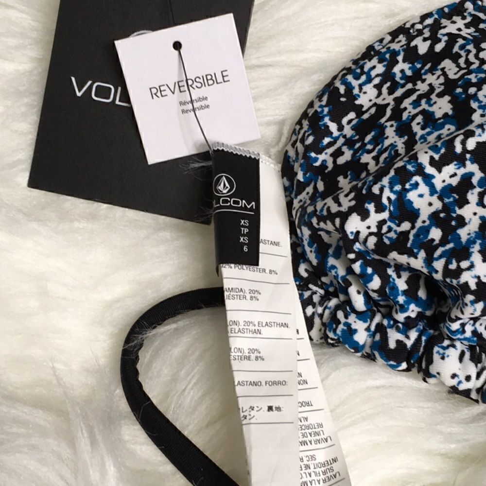 New. Volcom reversible bikini top. - Picture 8 of 9
